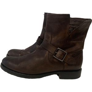 FRYE Natalie Engineer Short Boot Dark Brown Buckles sz 10 in very good condition